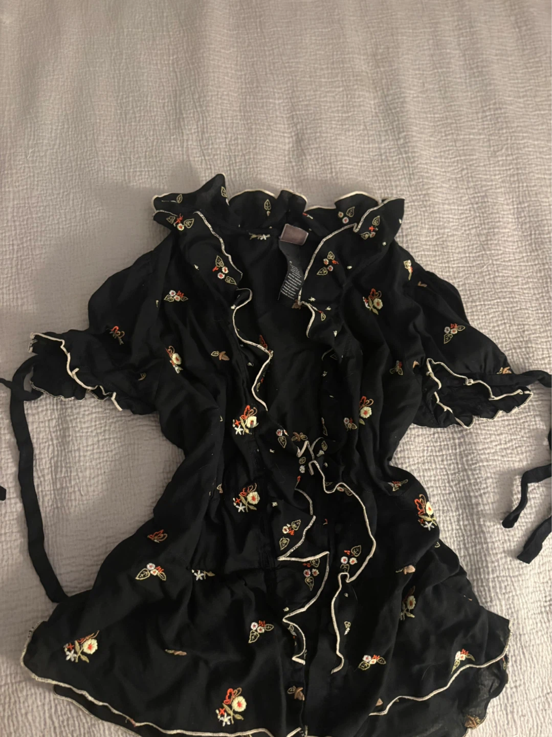 Sithe Black Floral Embroidered Blouse Top - photo 2