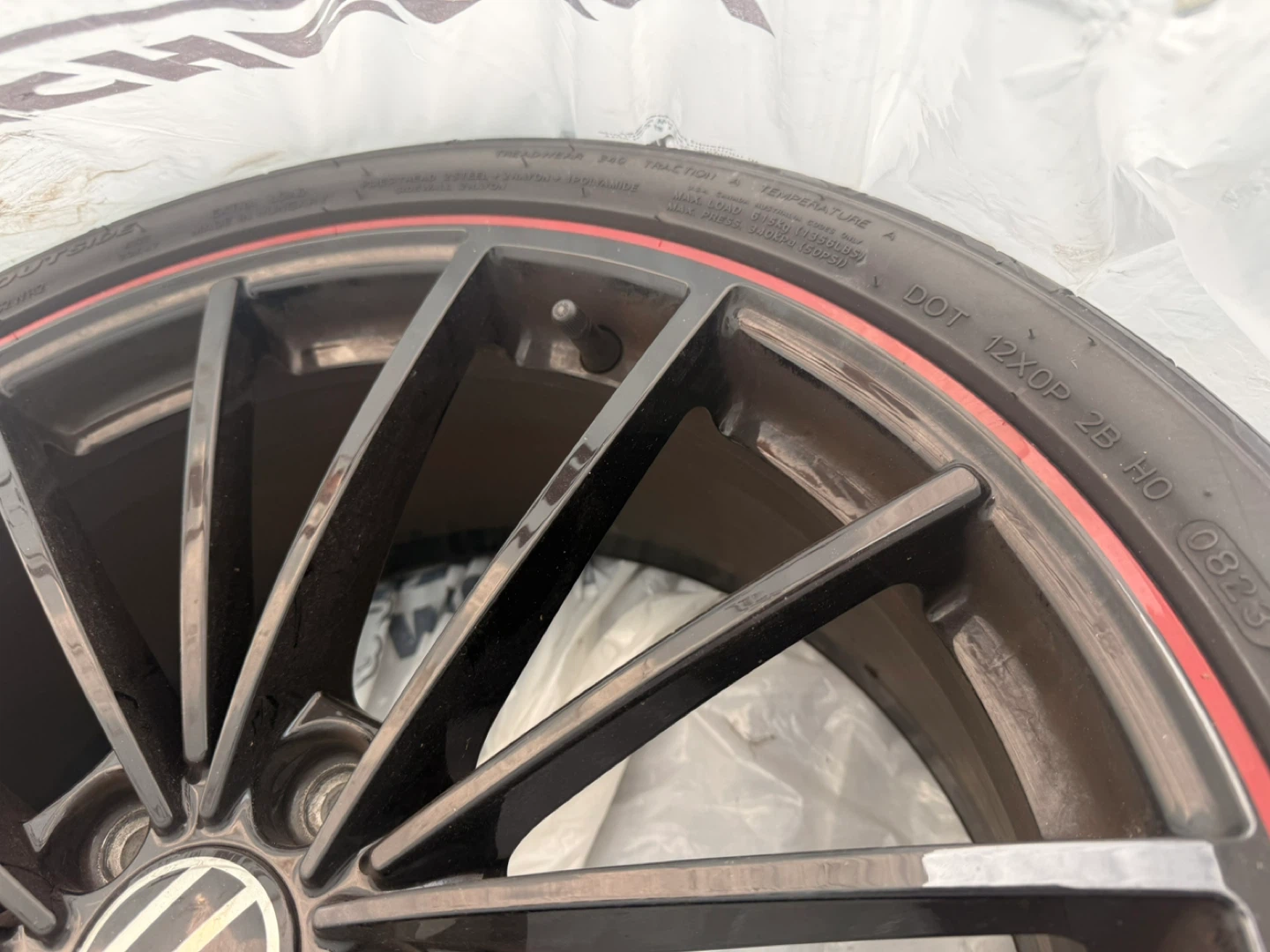 19” Hankook Summer Performance Tires with Black Alloys - photo 4