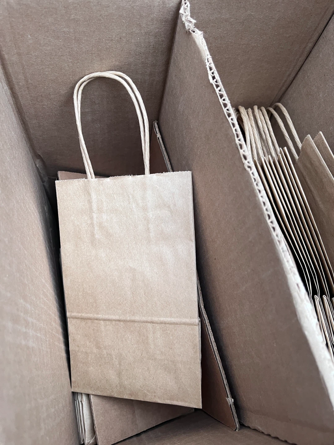 Bulk kraft paper gift bags (133 pcs) Uline paper shopping bags - photo 3
