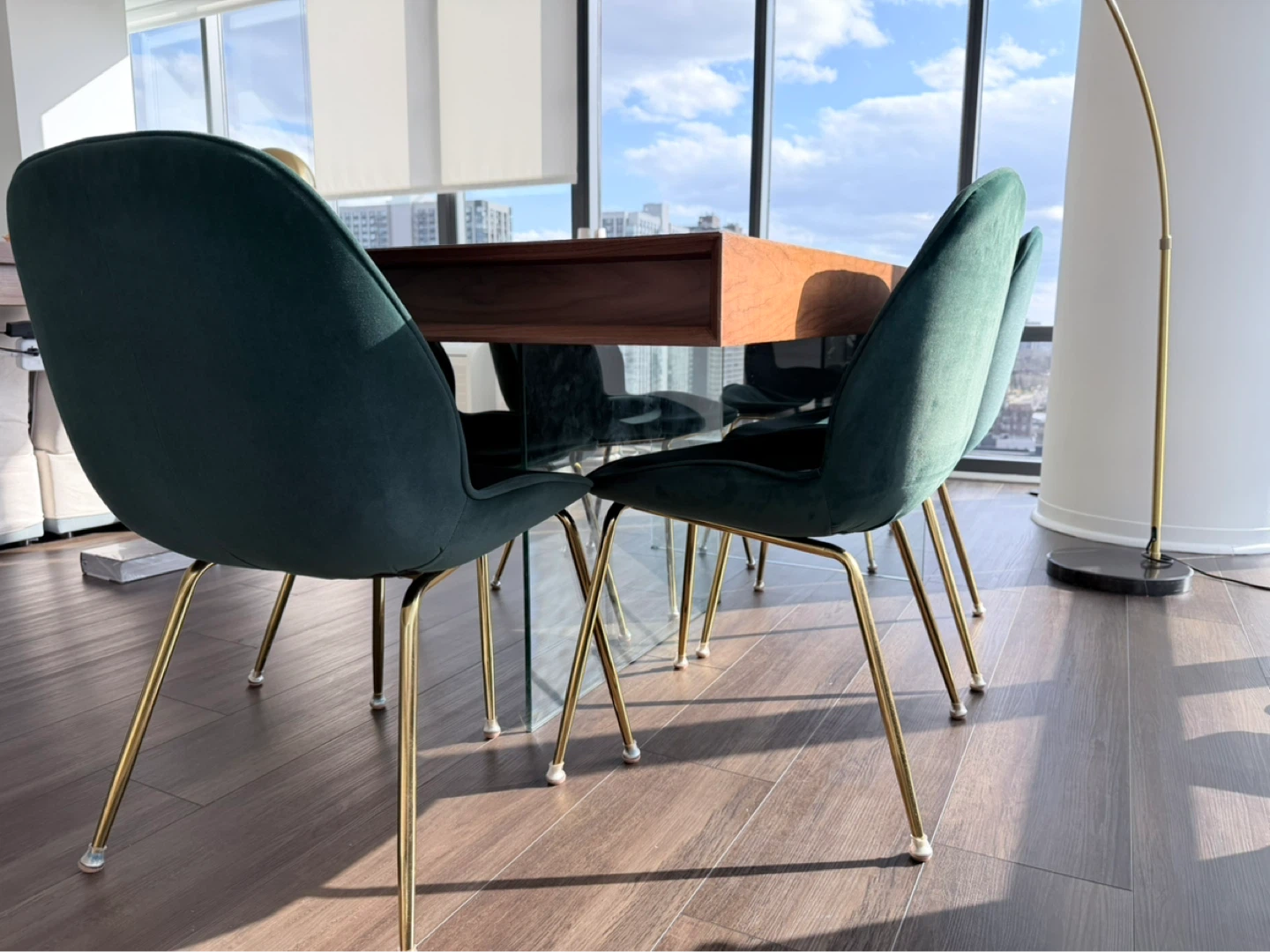 [Moving Sale] Modern Dining Table - photo 4