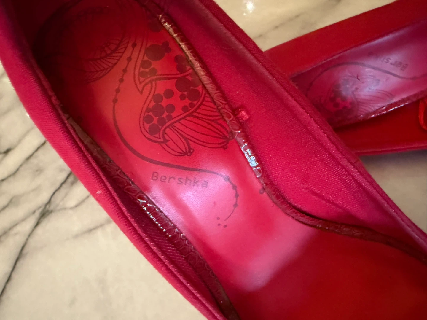 Chaussures à talons Bershka rouges style peep-toe - photo 2