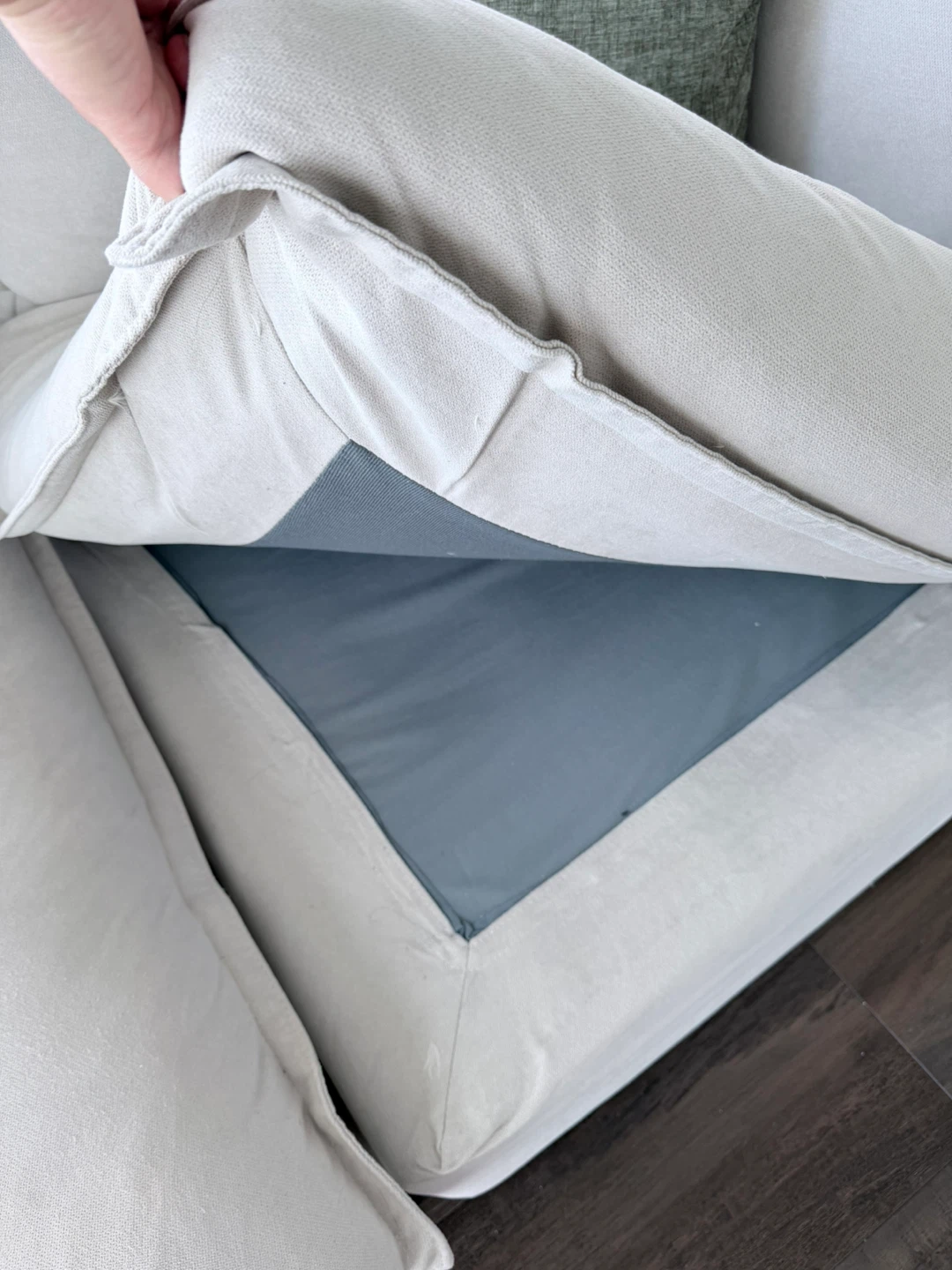 [Moving Sale] Cream Linen Modular Sofa - photo 5