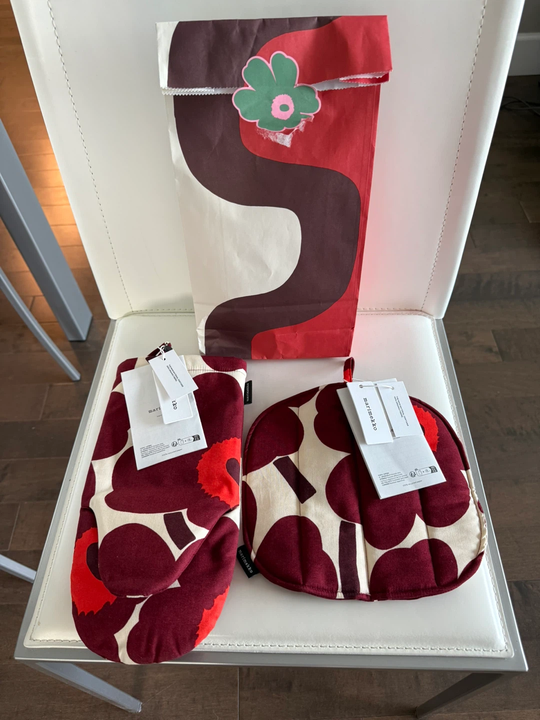 Marimekko Oven Mitt and Pot Holder Set