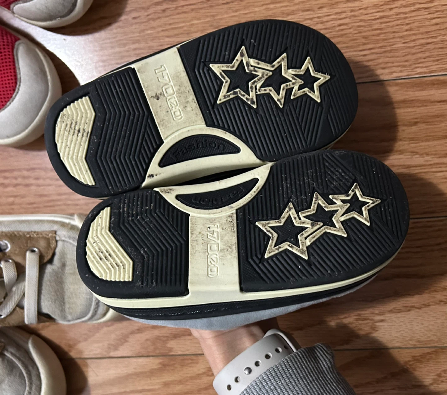 $10 for 3pairs of Toddler Shoes and Slippers Bundle Size 8 - photo 5