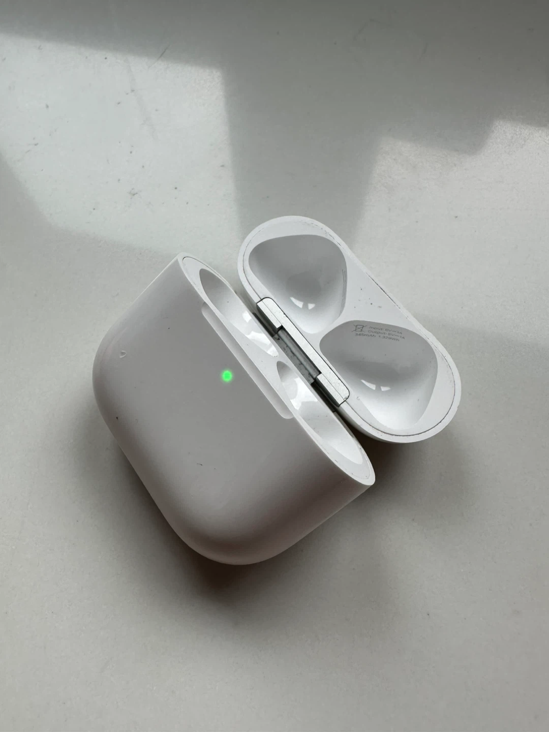 Apple AirPods 4 Charging Case A3058