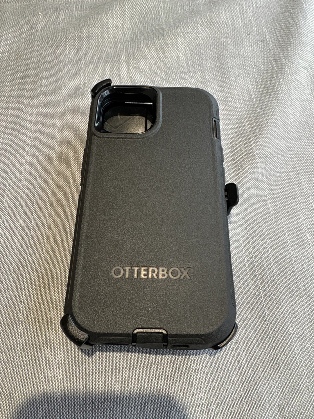Otterbox Defender Series iPhone 14 Case with Holster