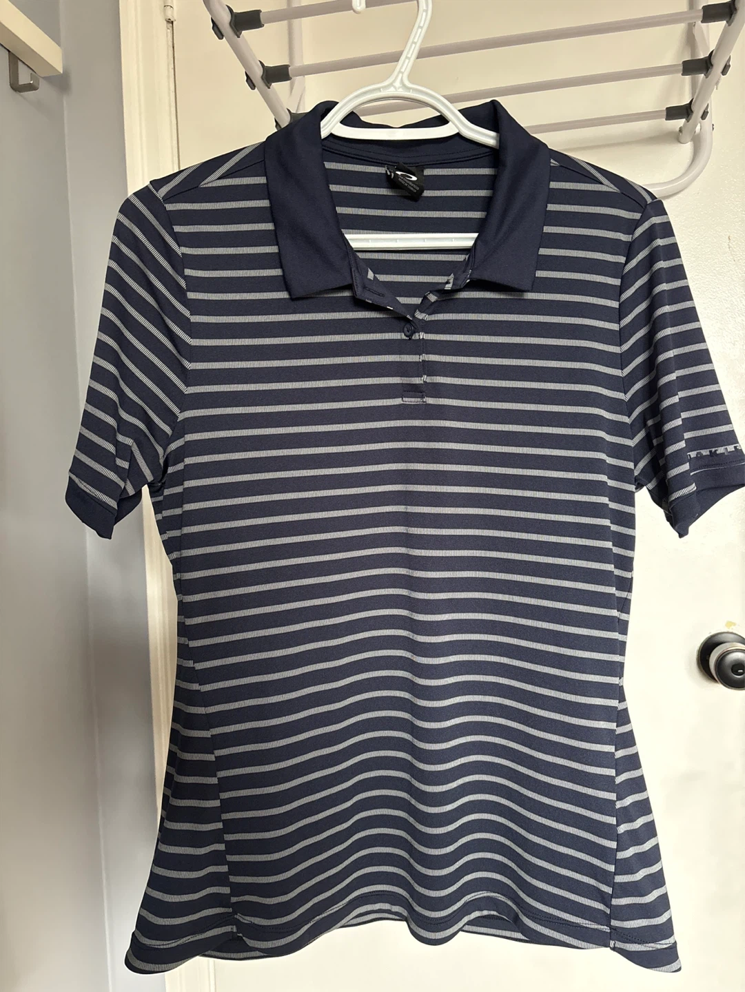 Women's Oakley Golf Shirts - photo 2