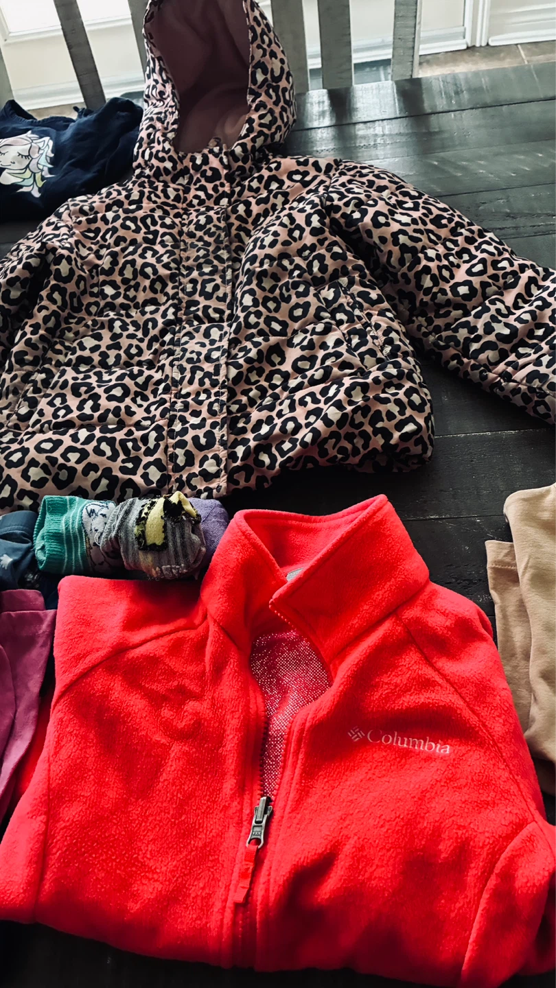 Girl’s size 5/6 clothes lot & Cougar boots - photo 3