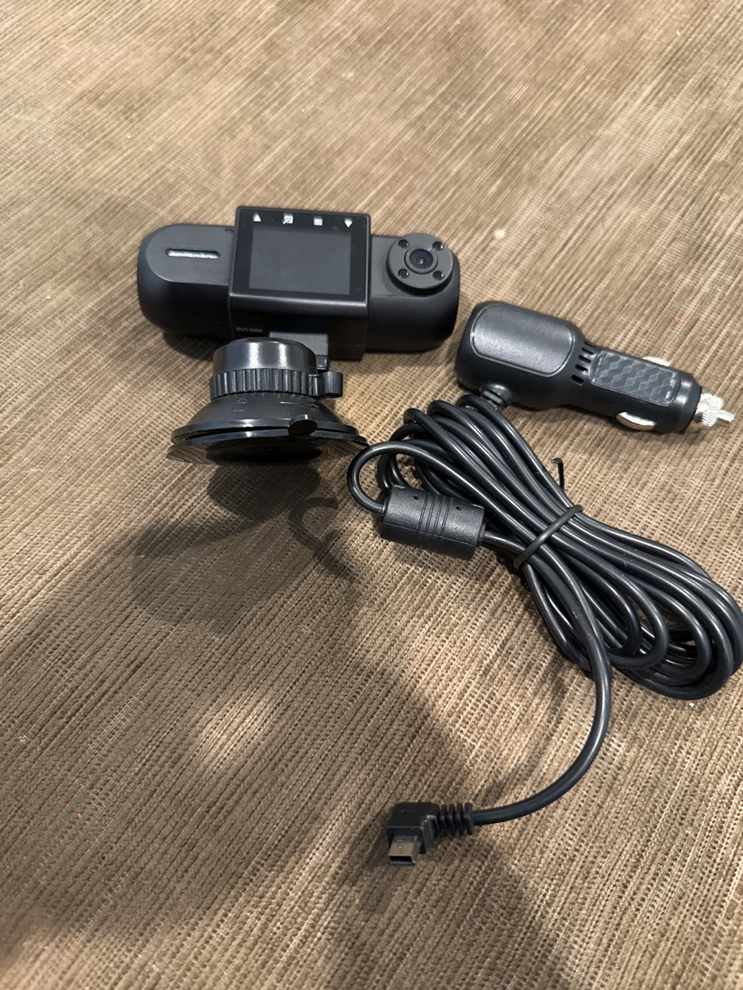 Black Dash Cam with Suction Cup Mount and Car Charger - photo 4