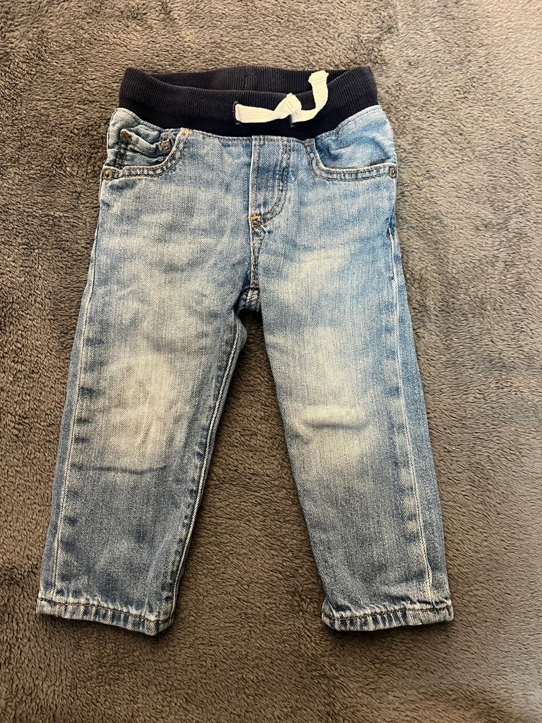2T Outfit Bundle - Gap Jeans + Disney Joe Fresh Shirt - photo 4