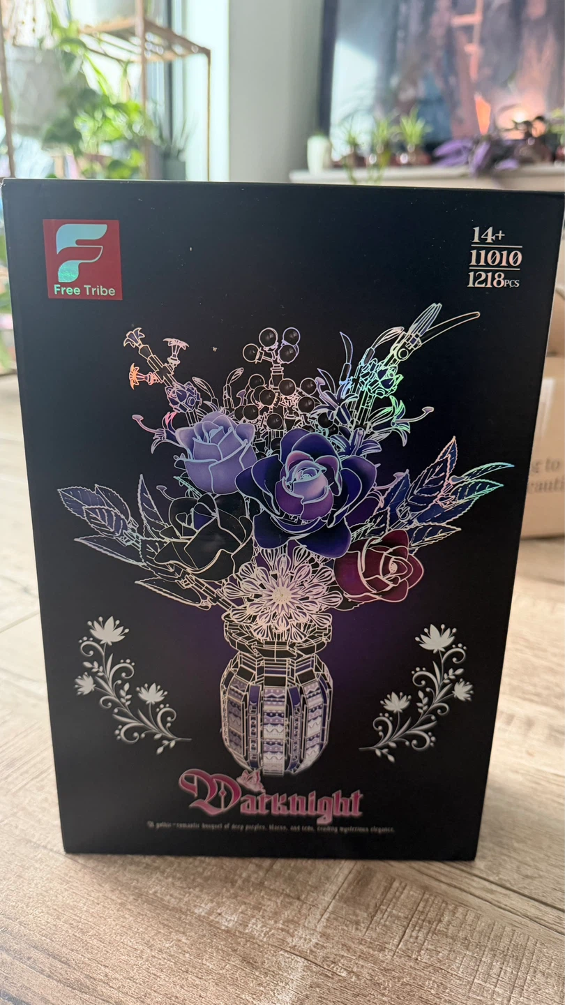 Purple Rose Bouquet Building Set with Vase - photo 3