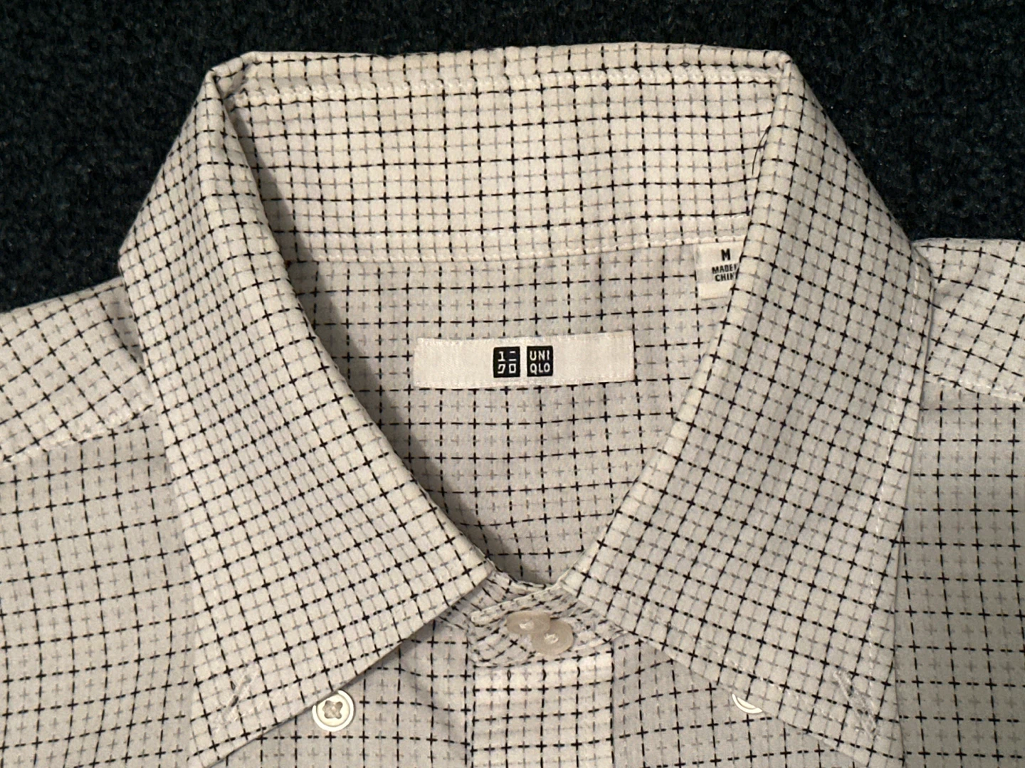 Uniqlo Men's Short Sleeve Button-Up Shirt - White Check - Size M - photo 2