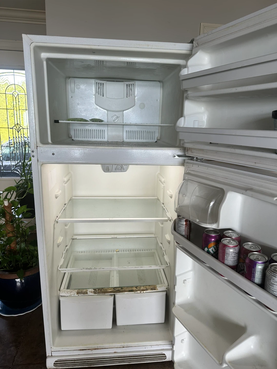 White Top-Freezer Refrigerator - photo 2