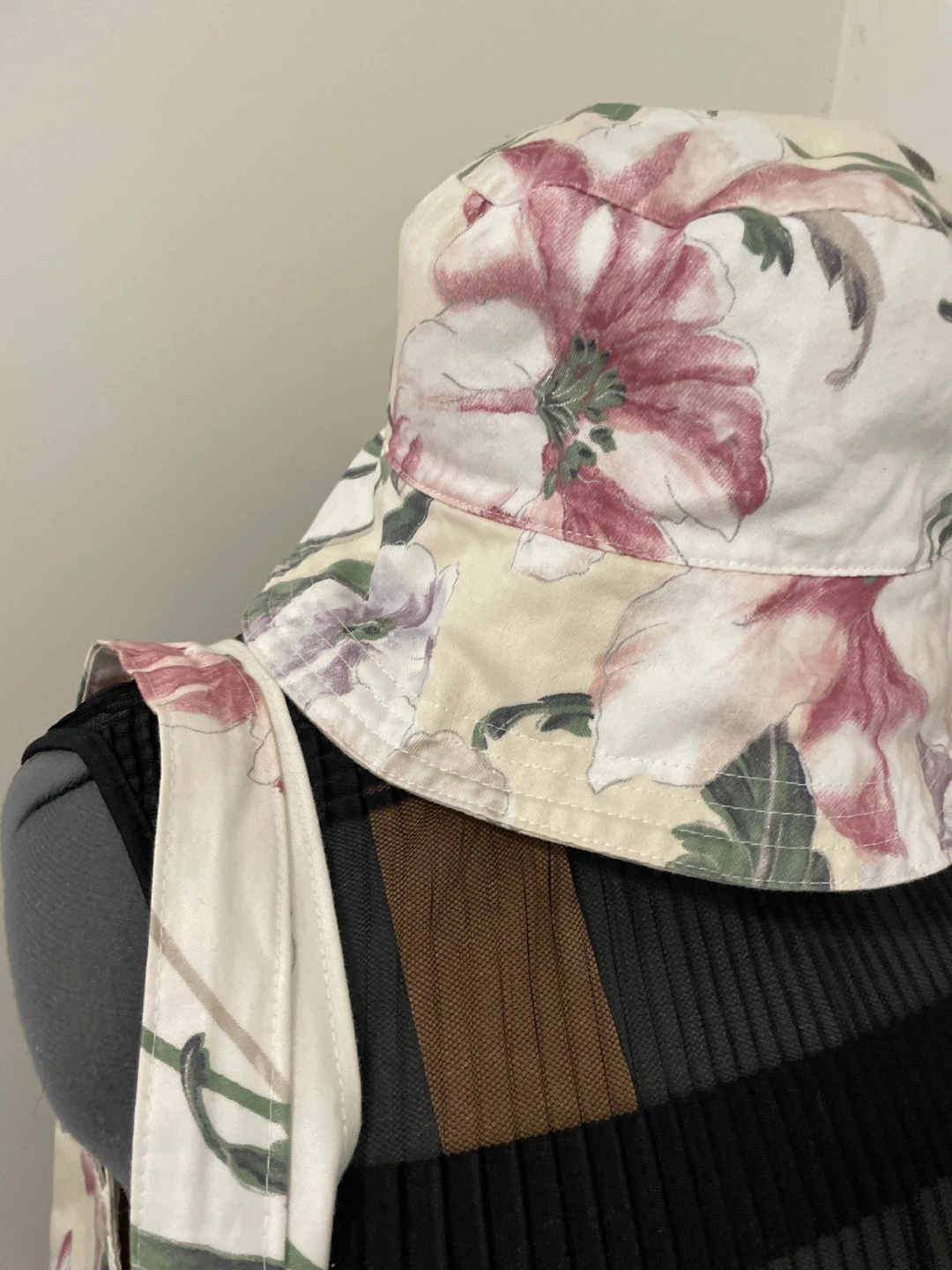Floral Print Bucket Hat and Tote Bag Set - photo 2