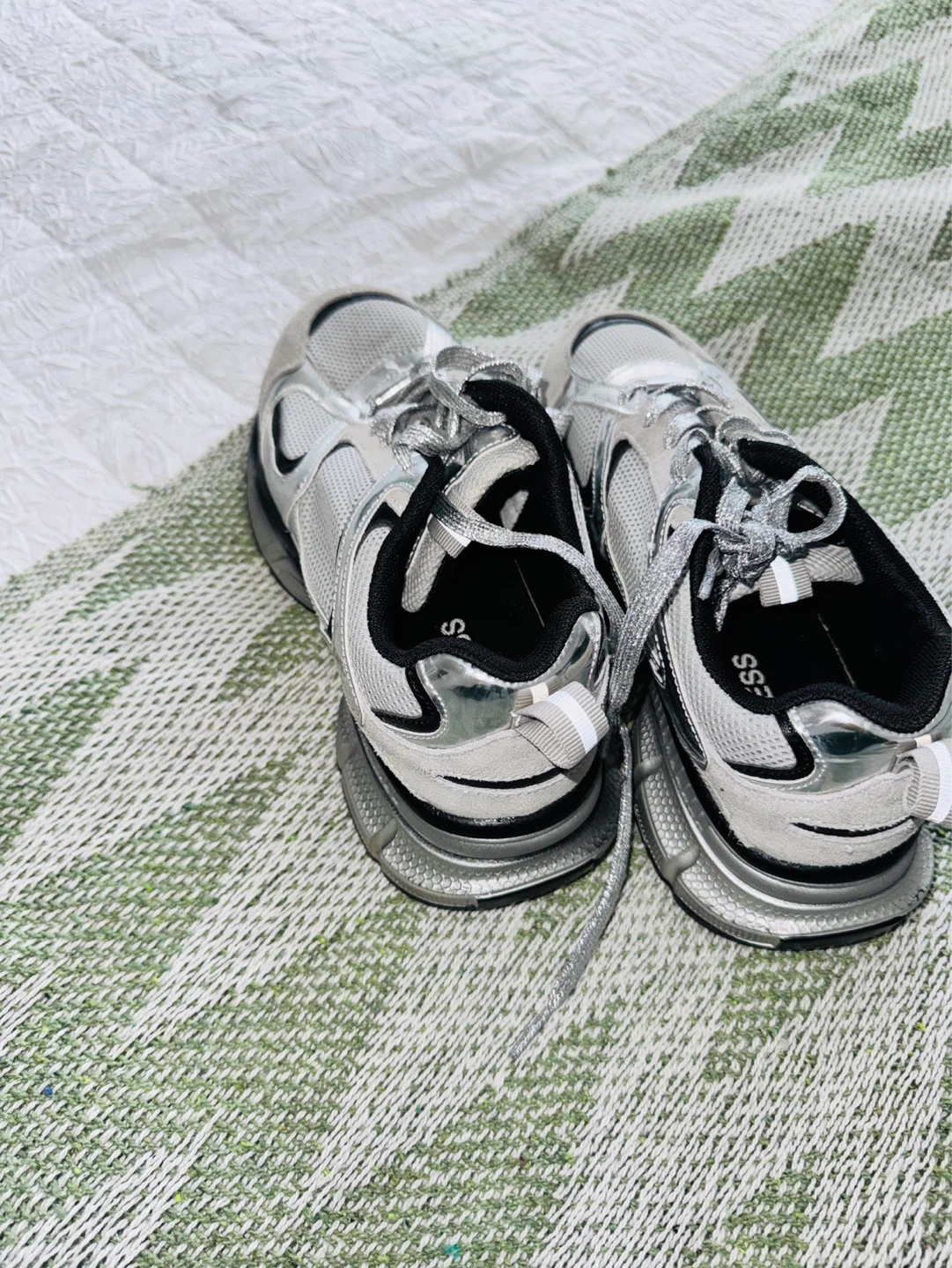 Women's Fashion Sneakers - Silver