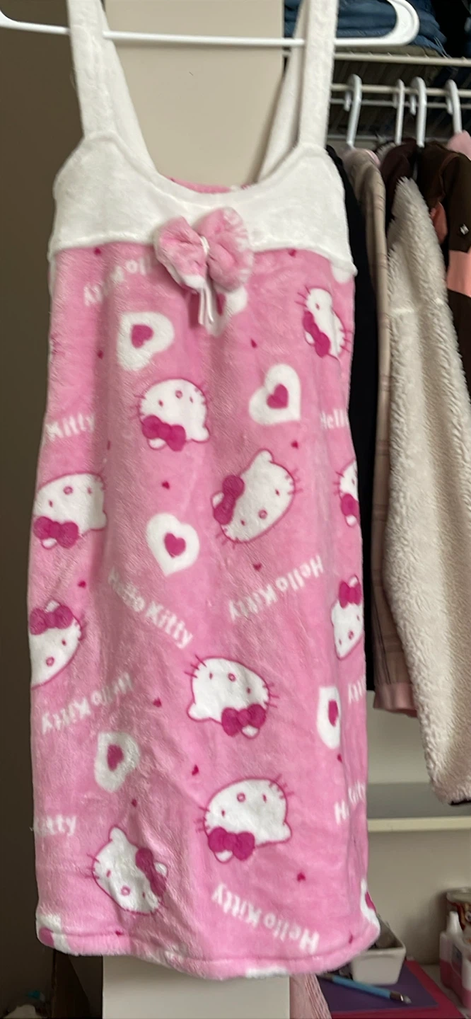 Hello Kitty Pink Plush Robe/Nightgown