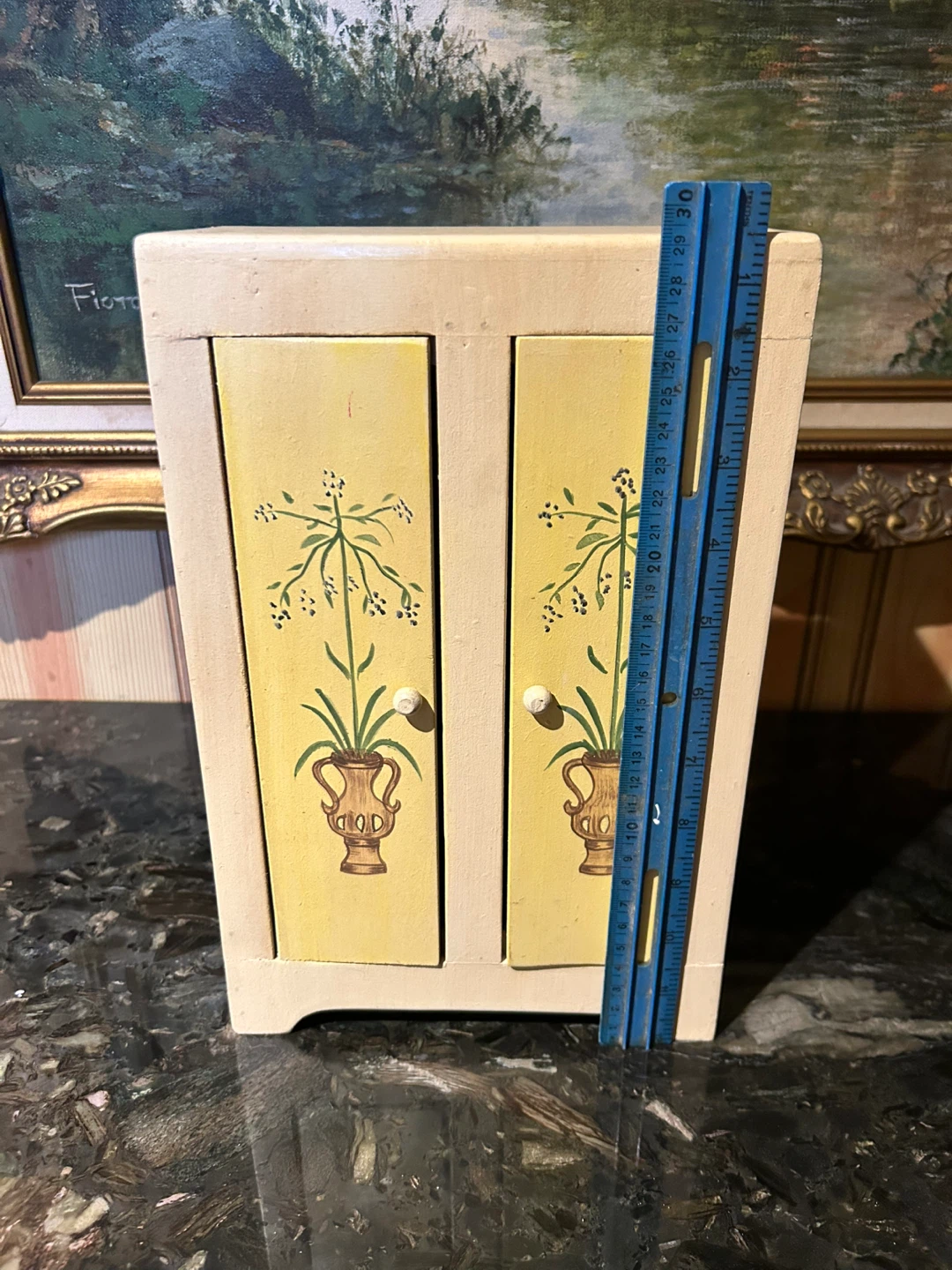 Small Model Wooden Cabinet with Painted Doors - photo 2