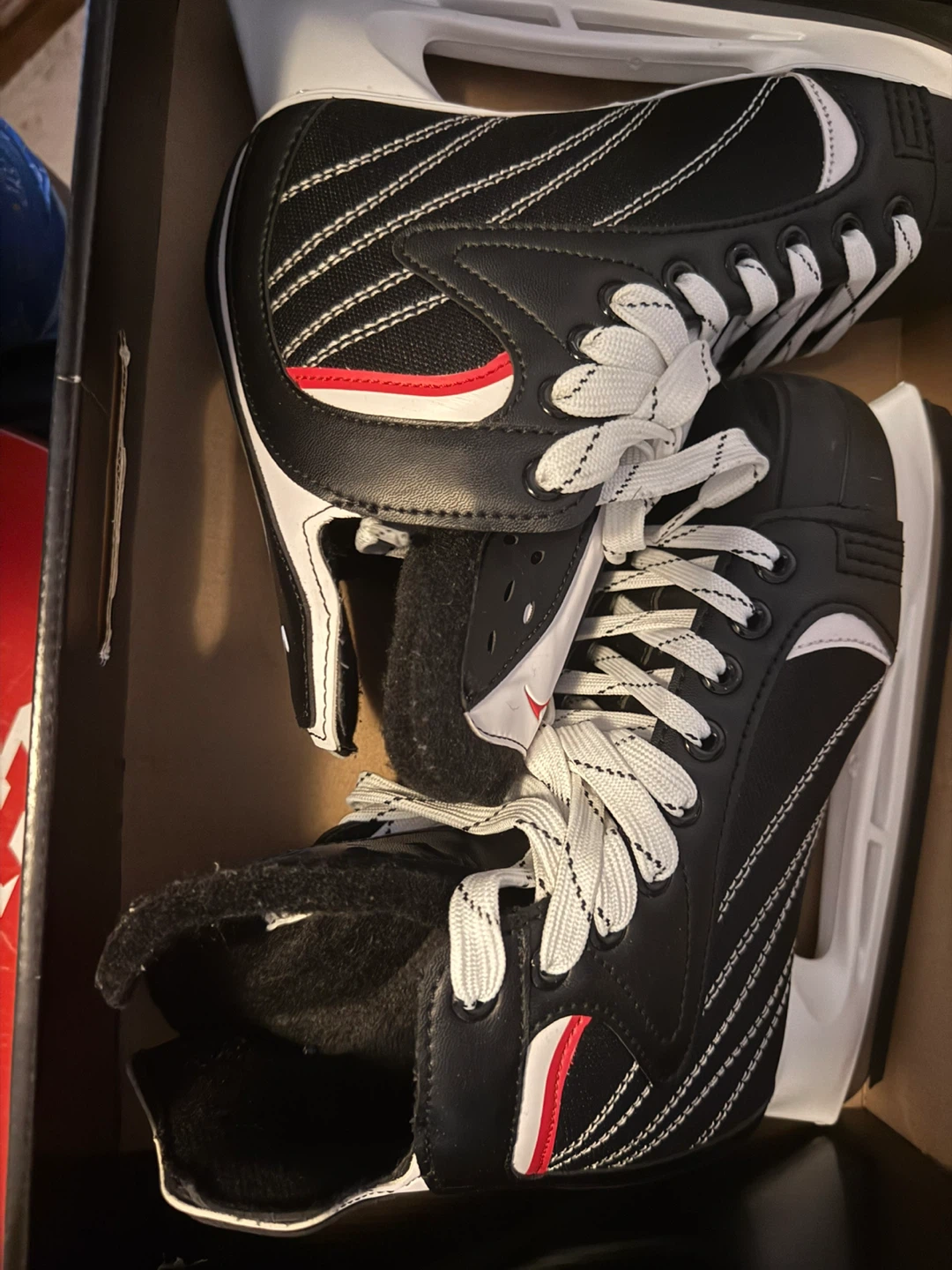 Youth Hockey Skates - Size 7 - photo 2