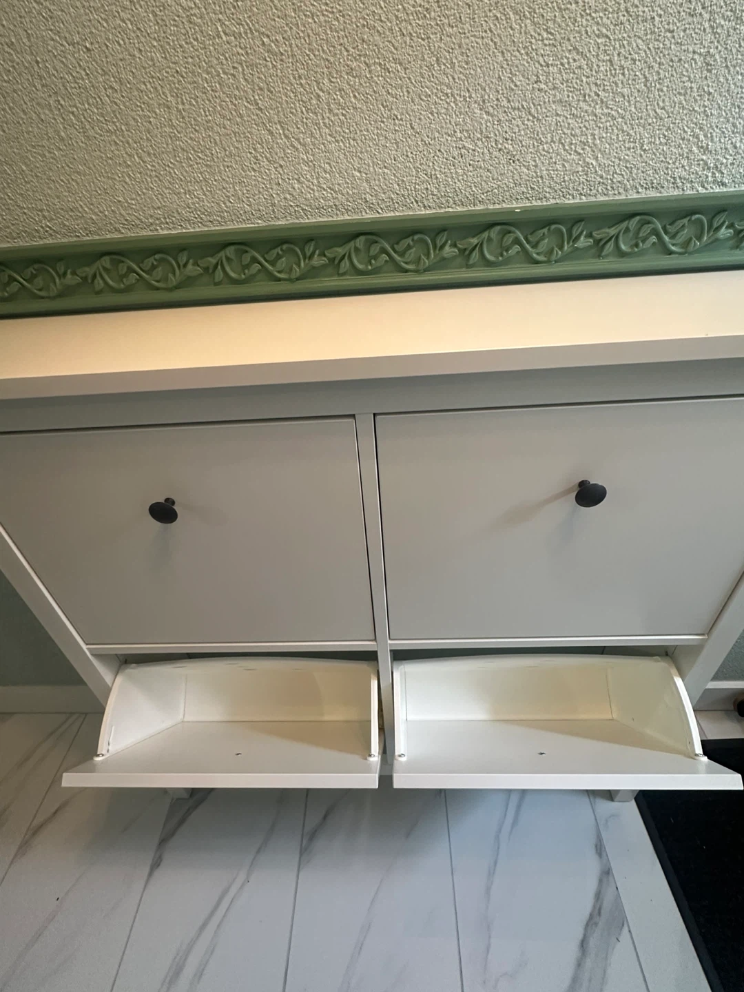 White 4-Drawer Shoe Cabinet with Shelf - photo 4