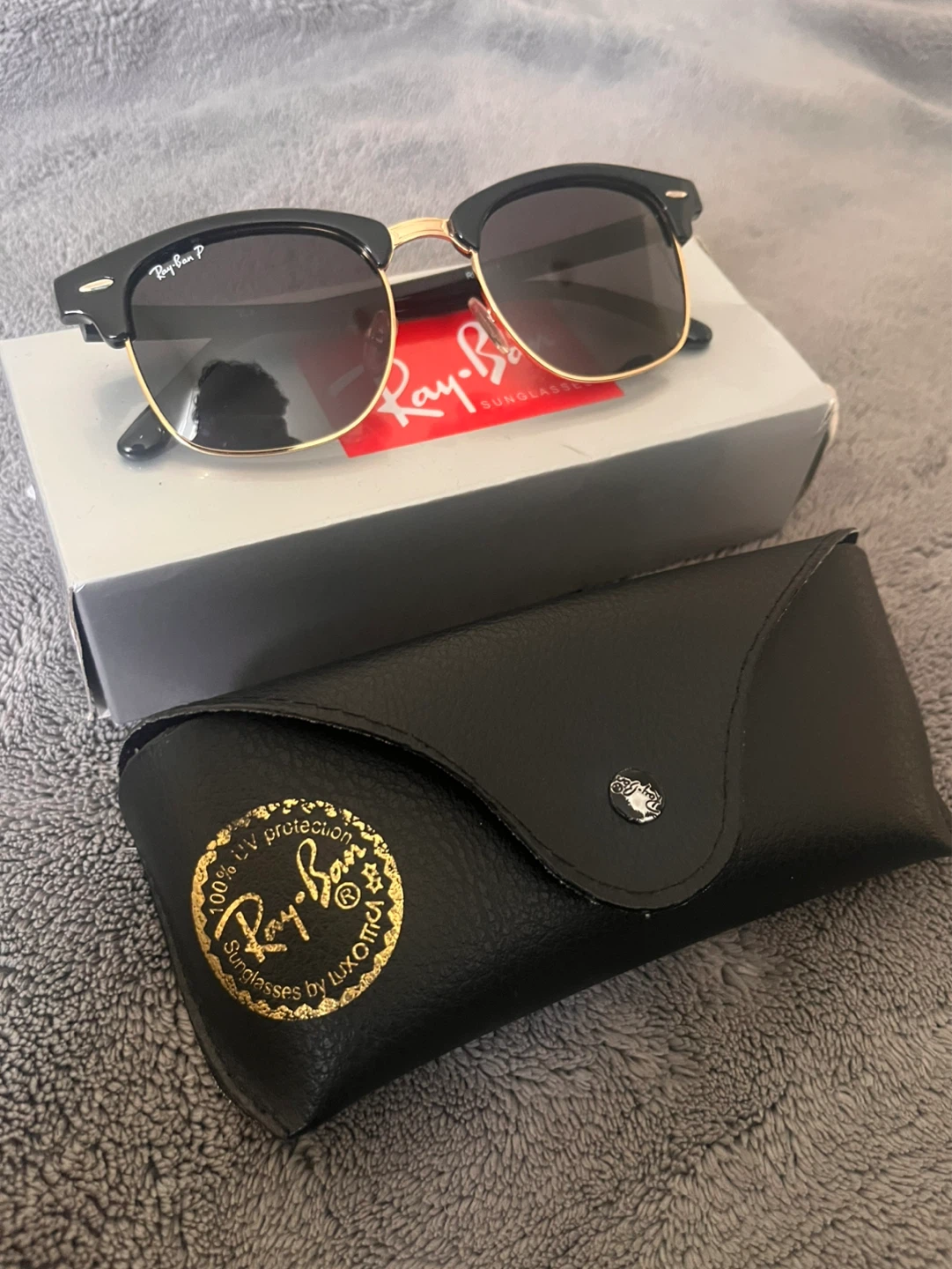 Authentic Ray-Ban Clubmaster RB3016 Black/Gold – No Scratches