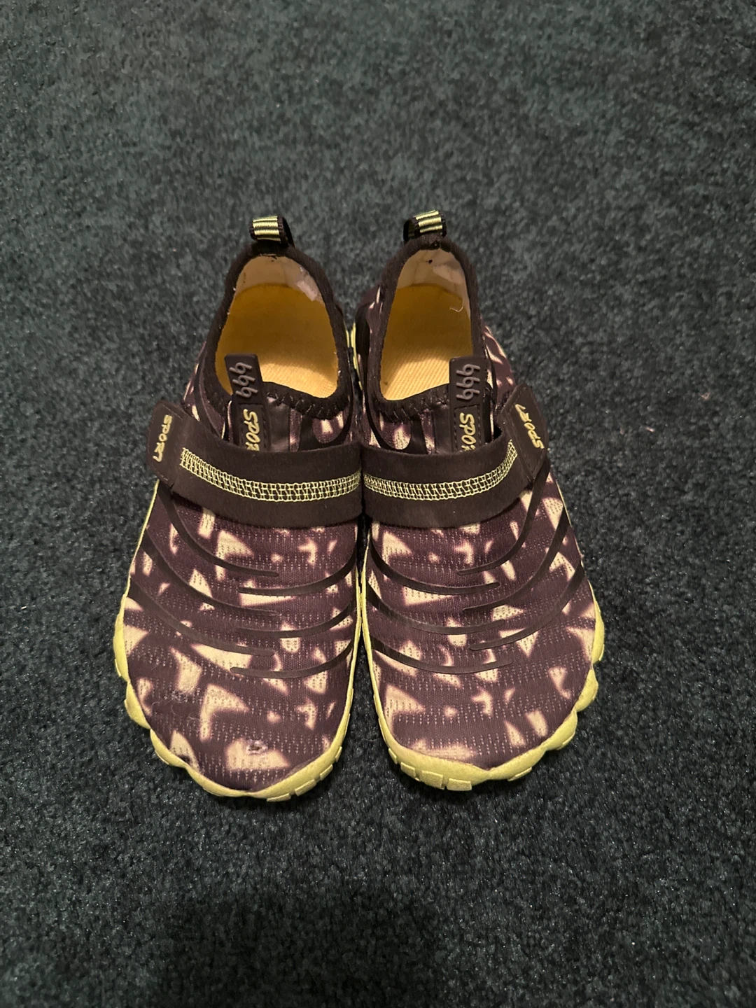 Barefoot Water Shoes / Aqua Socks - Youth