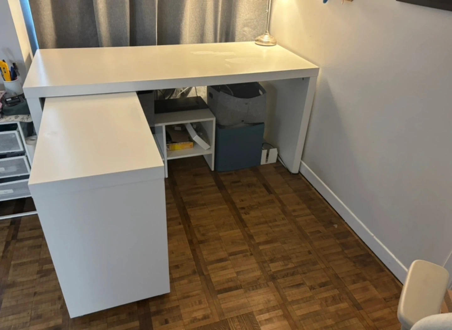 White L-Shaped Desk - photo 2