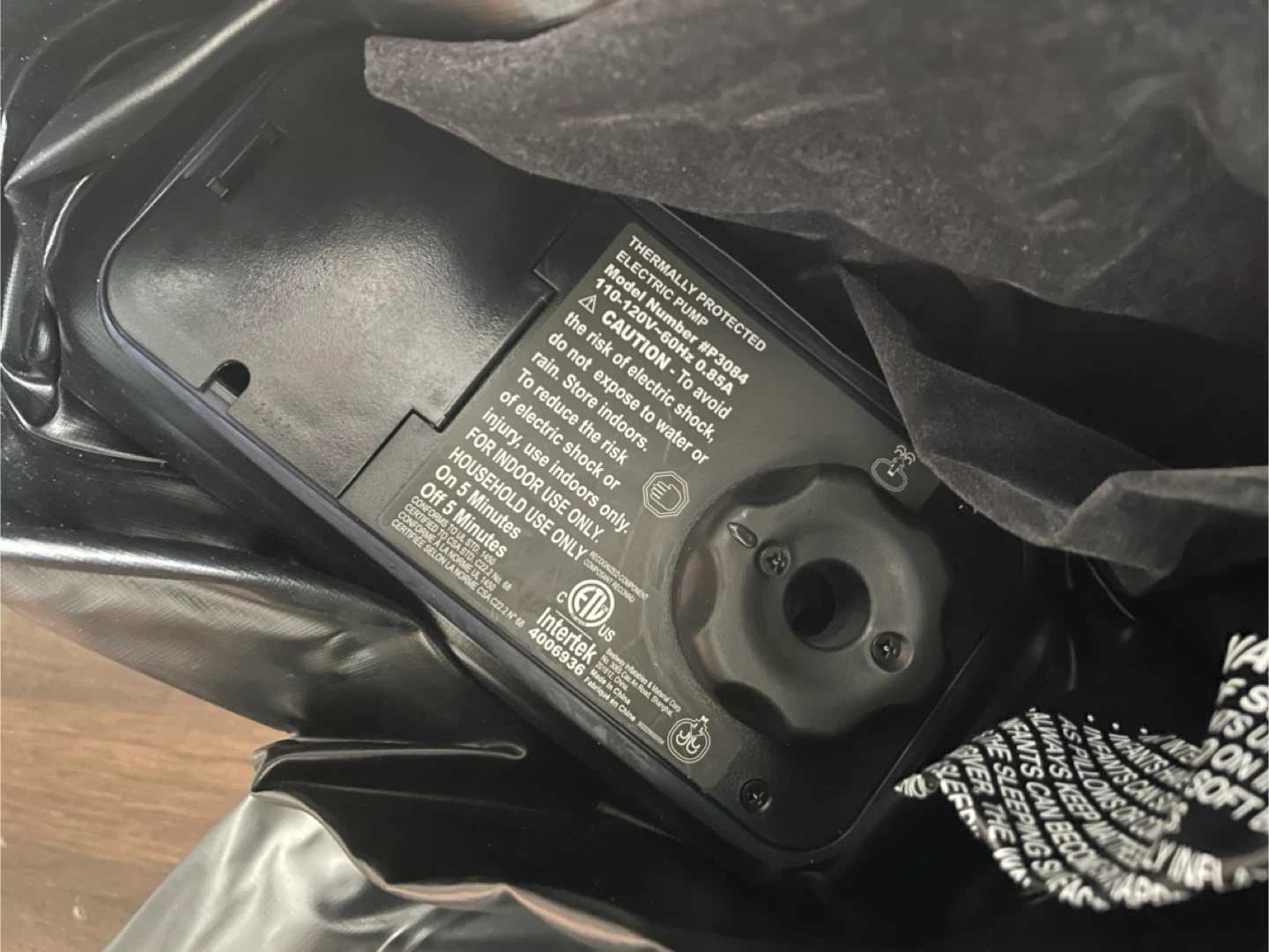 Queen air mattress Intex Electric Air Pump - photo 2