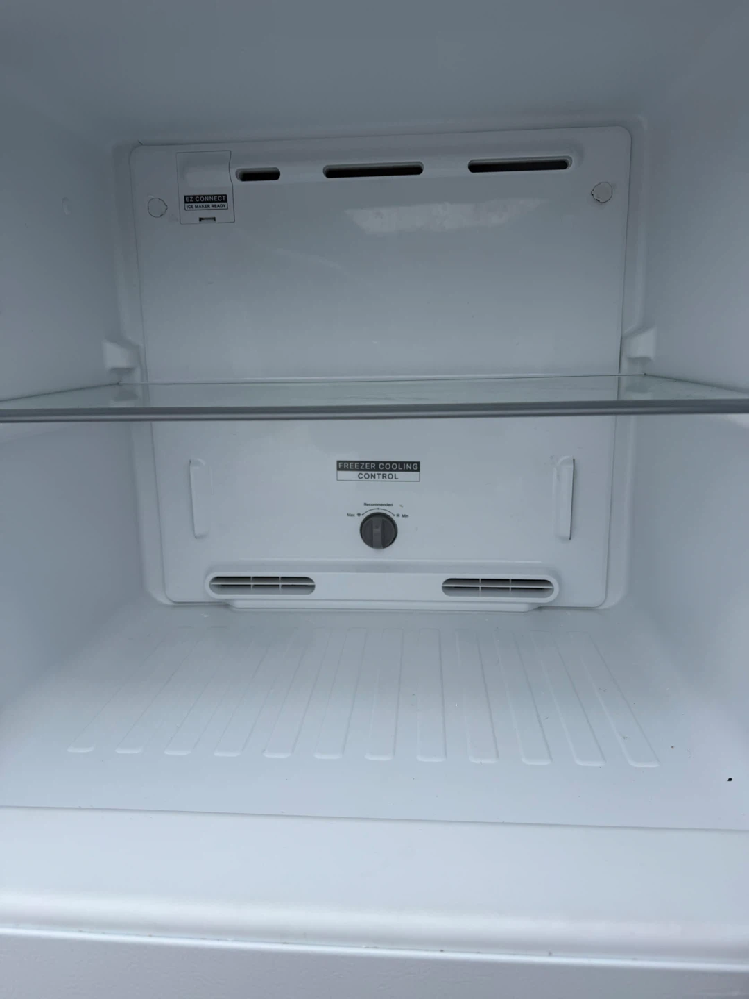 Whirlpool Refrigerator 24” - photo 5