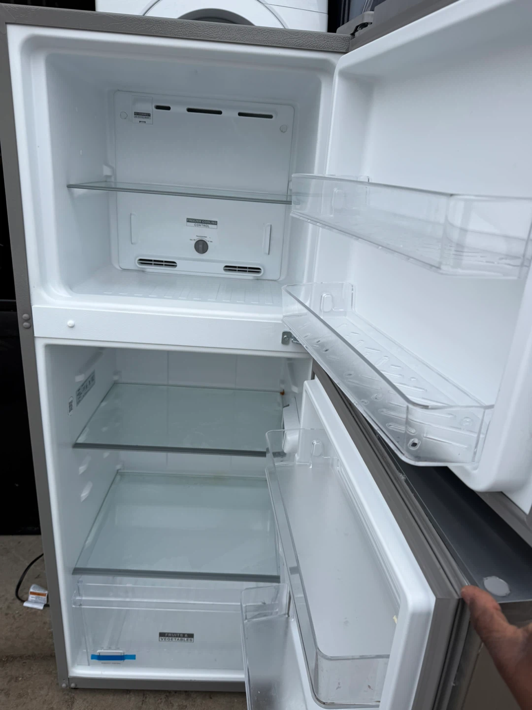 Whirlpool Refrigerator 24” - photo 3
