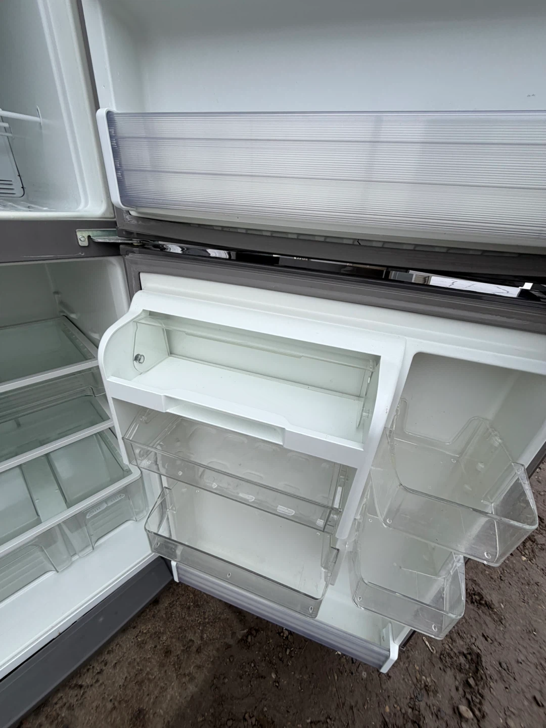 Whirlpool Stainless Steel Refrigerator - photo 4