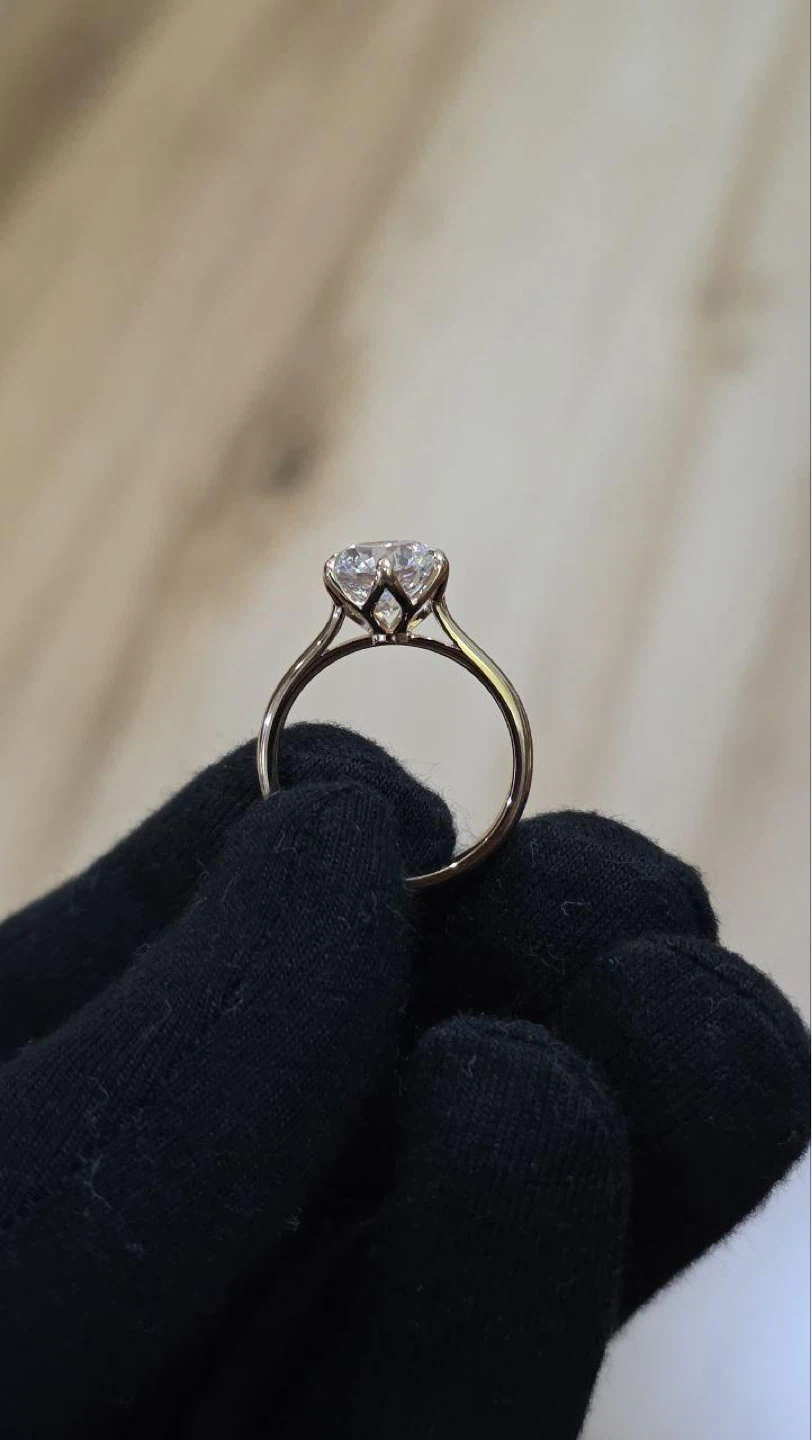 Brand new 2.5 ct D VS1 lab diamond bridal set - photo 4
