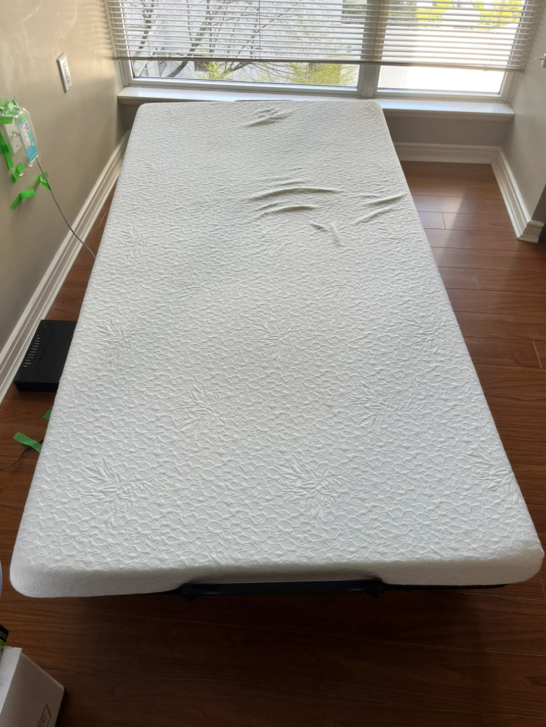 Like NEW Foldable Twin Guest bed - photo 2