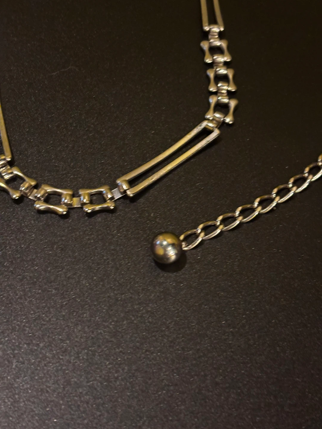 Silver Tone Chain Belt with Geometric Details - photo 3