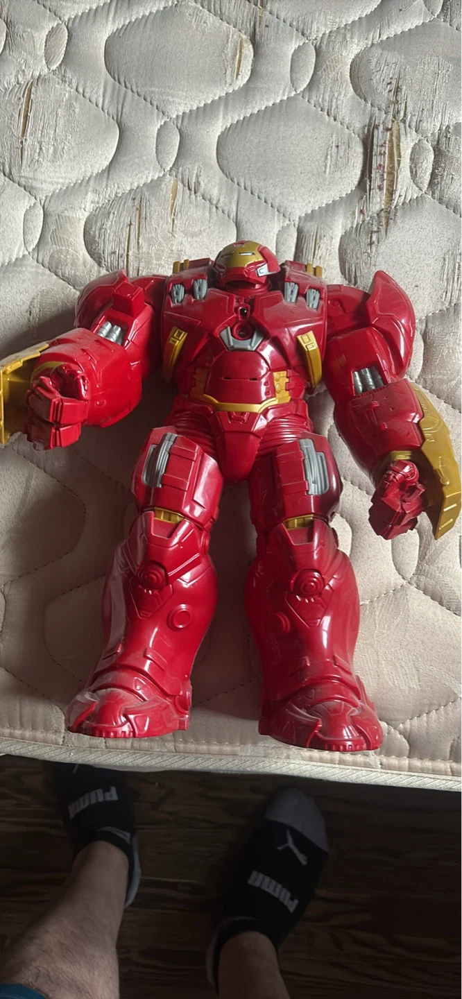 Marvel Avengers Hulkbuster Iron Man Action Figure