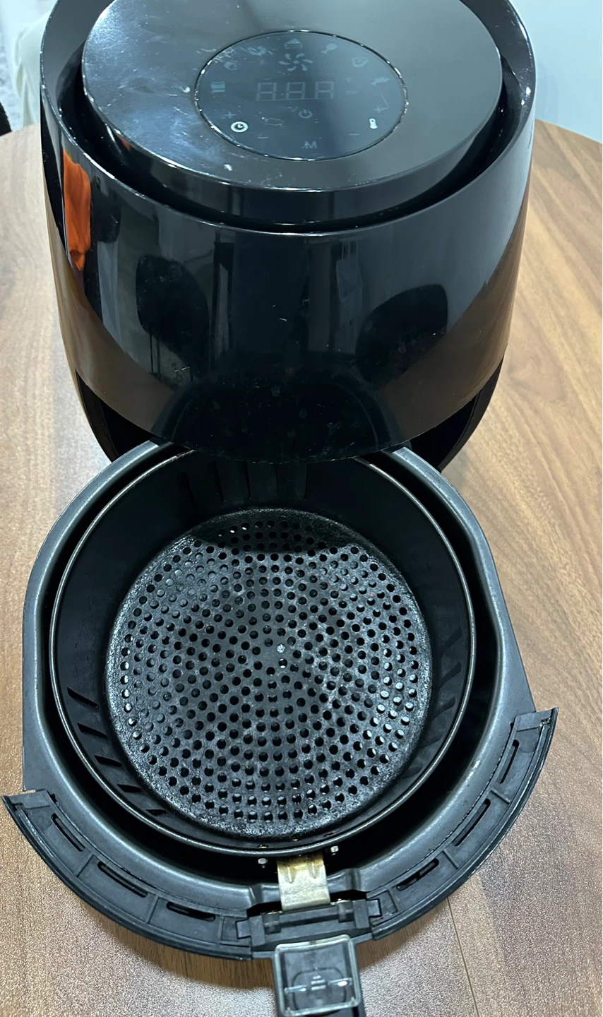 Black Air Fryer with Digital Display - photo 2