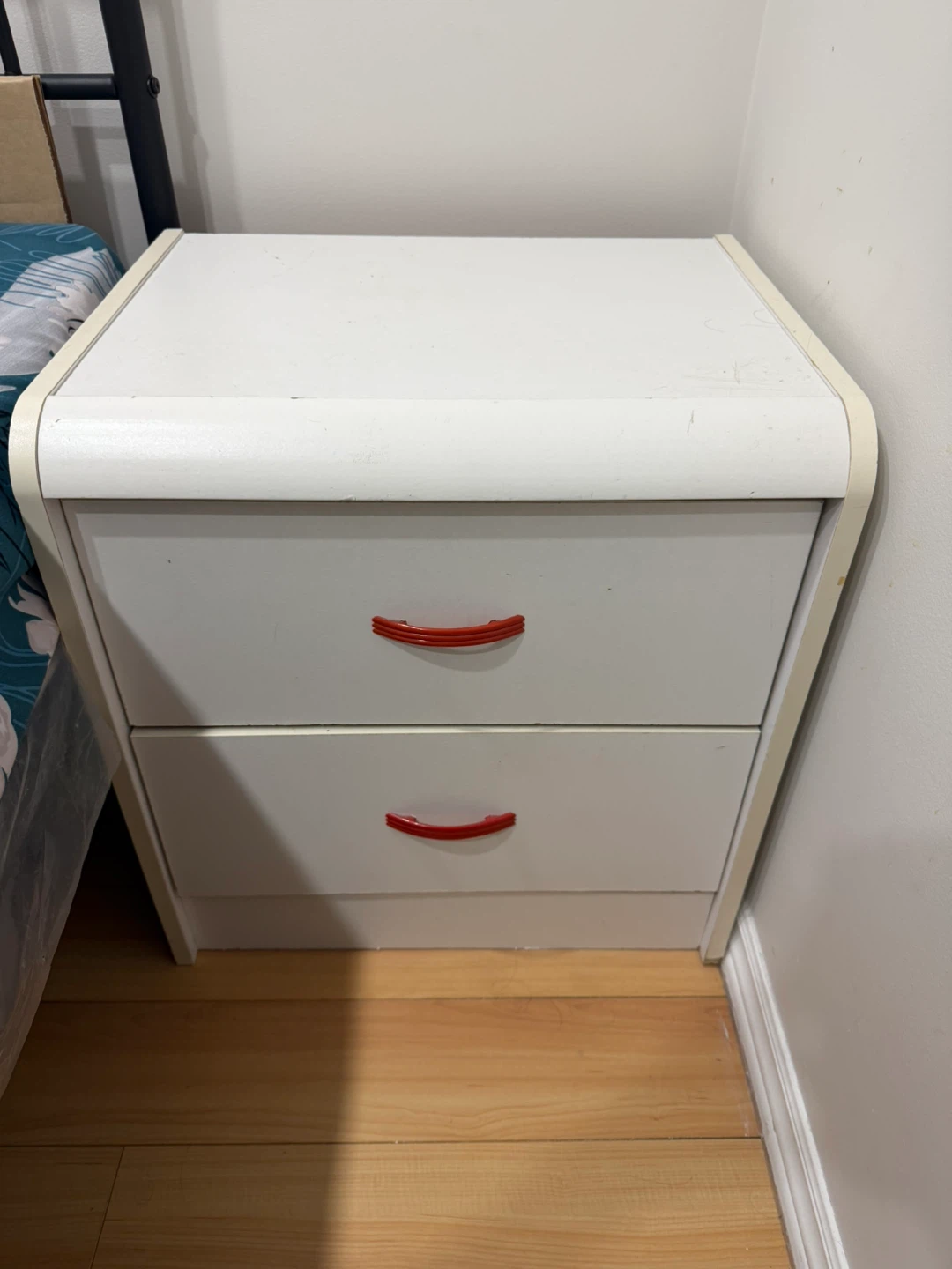 White 2-Drawer Bed side table