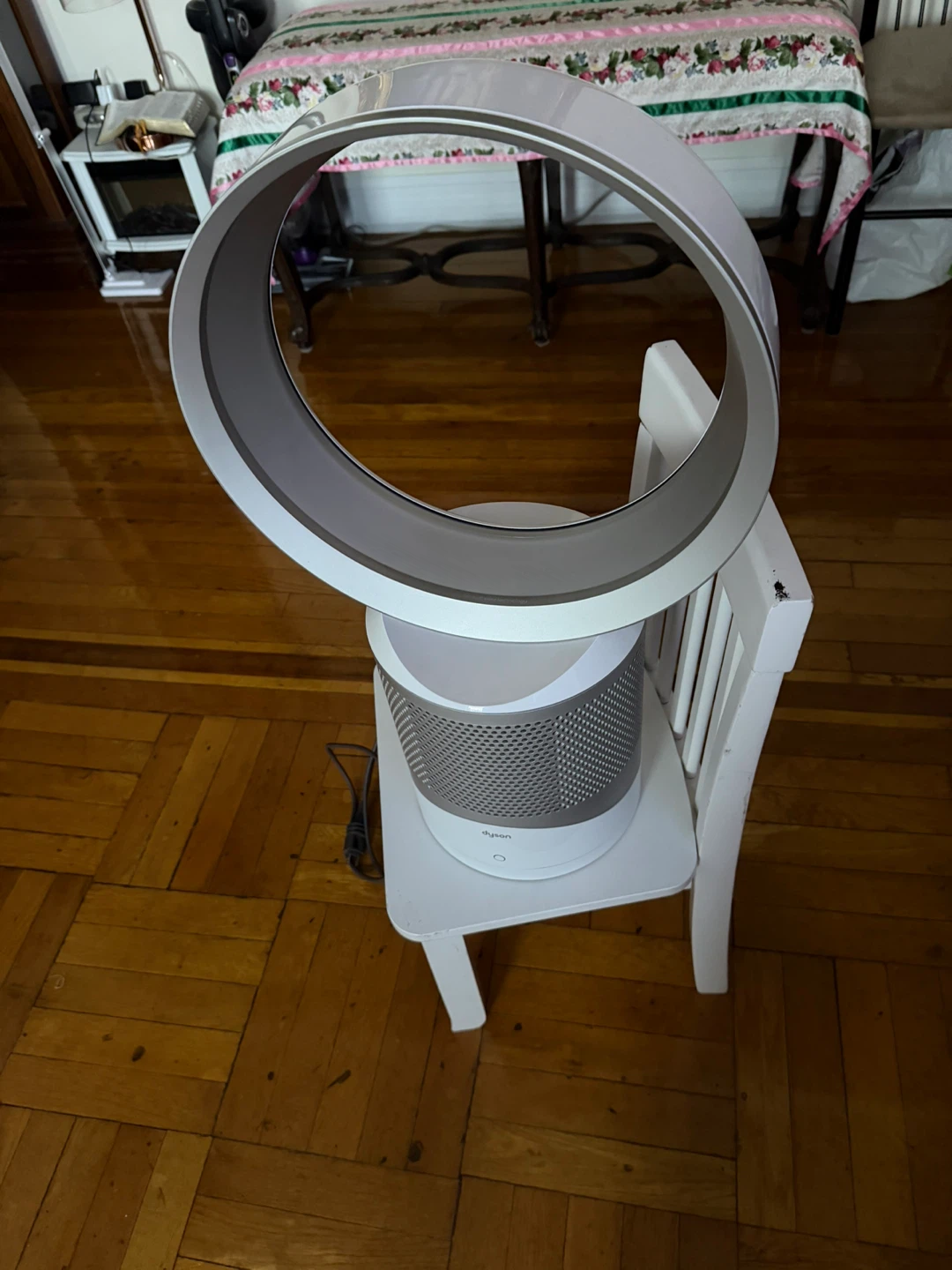 Dyson AM07 Air Multiplier Tower Fan - photo 2