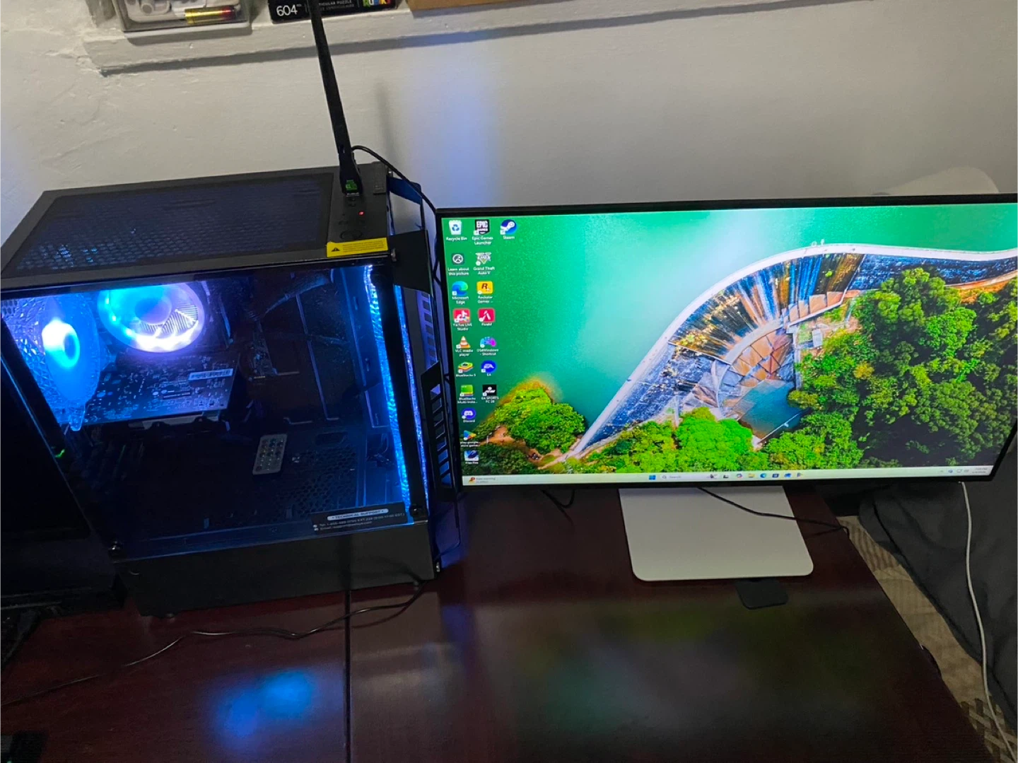 Custom Gaming PC with AMD Radeon RX 560 - photo 2