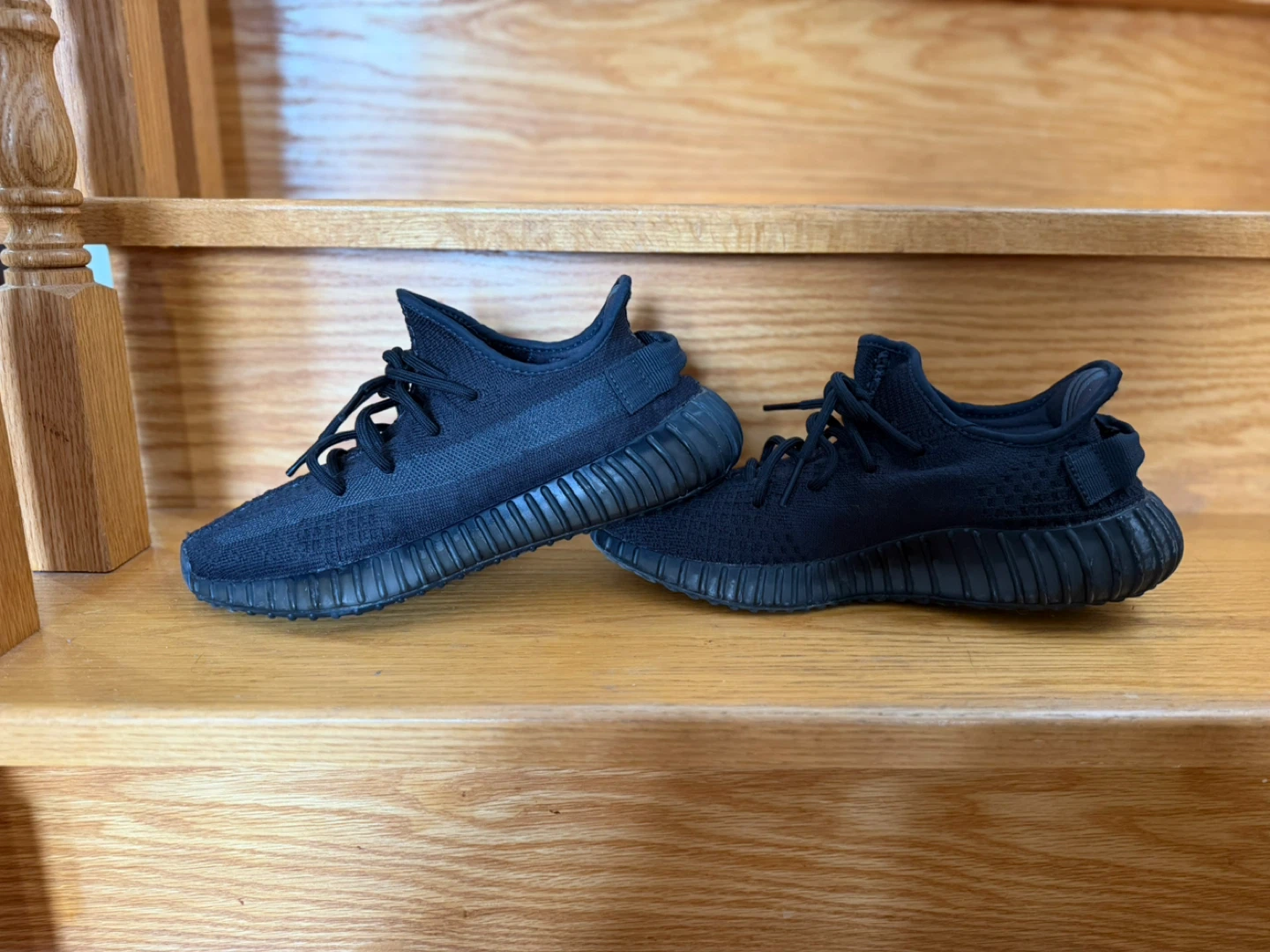Adidas Yeezy Boost 350 V2 'Core Black' Sneakers