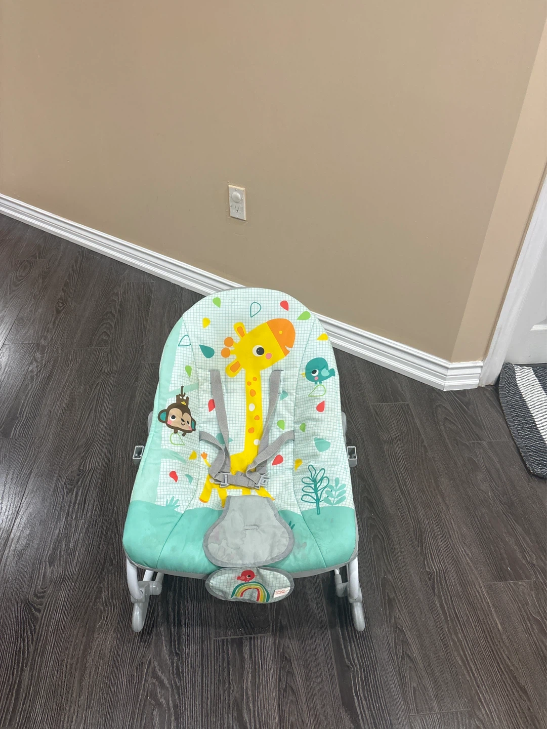 Baby Bouncer Seat with Giraffe Design