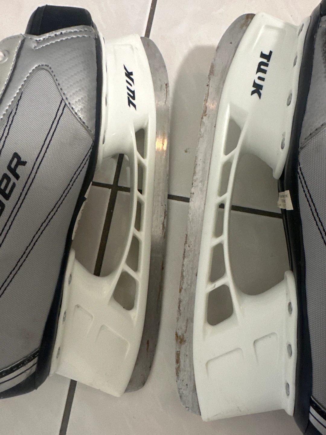Bauer 22 Hockey Skates - Men’s 8 - photo 3