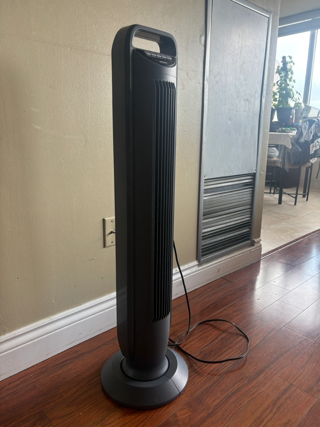 Lasko Tower Fan - photo 2