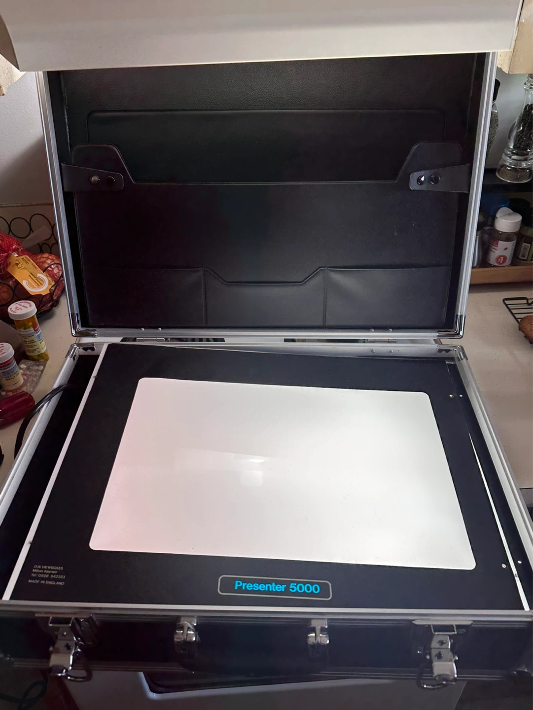 D.W.View boxes Milton Keynes Presenter 5000