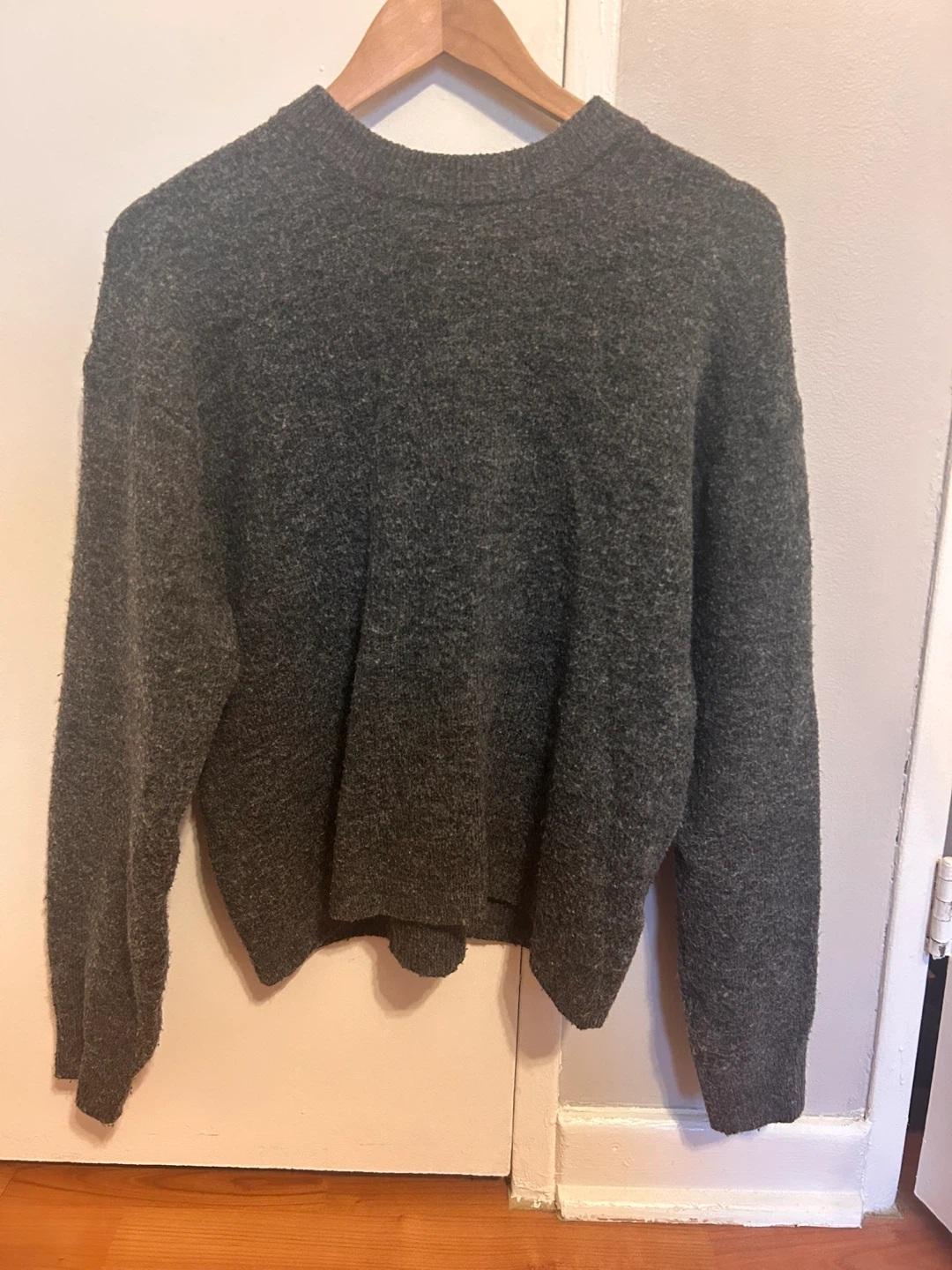 Basic sweater & blue hoodie