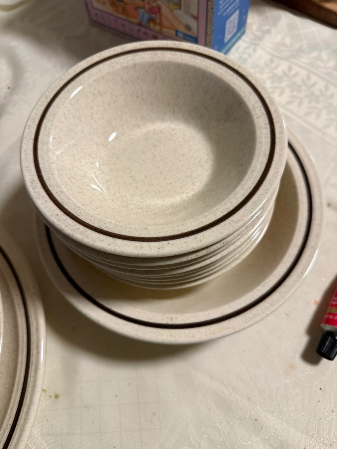Stoneware Dinnerware Set - 8 Piece - photo 2