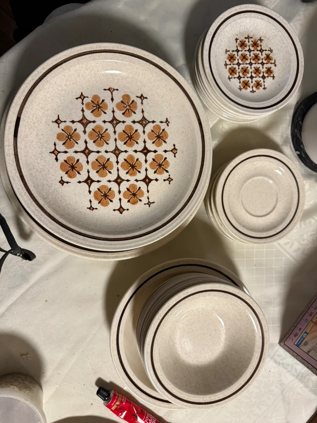 Stoneware Dinnerware Set - 8 Piece - photo 4