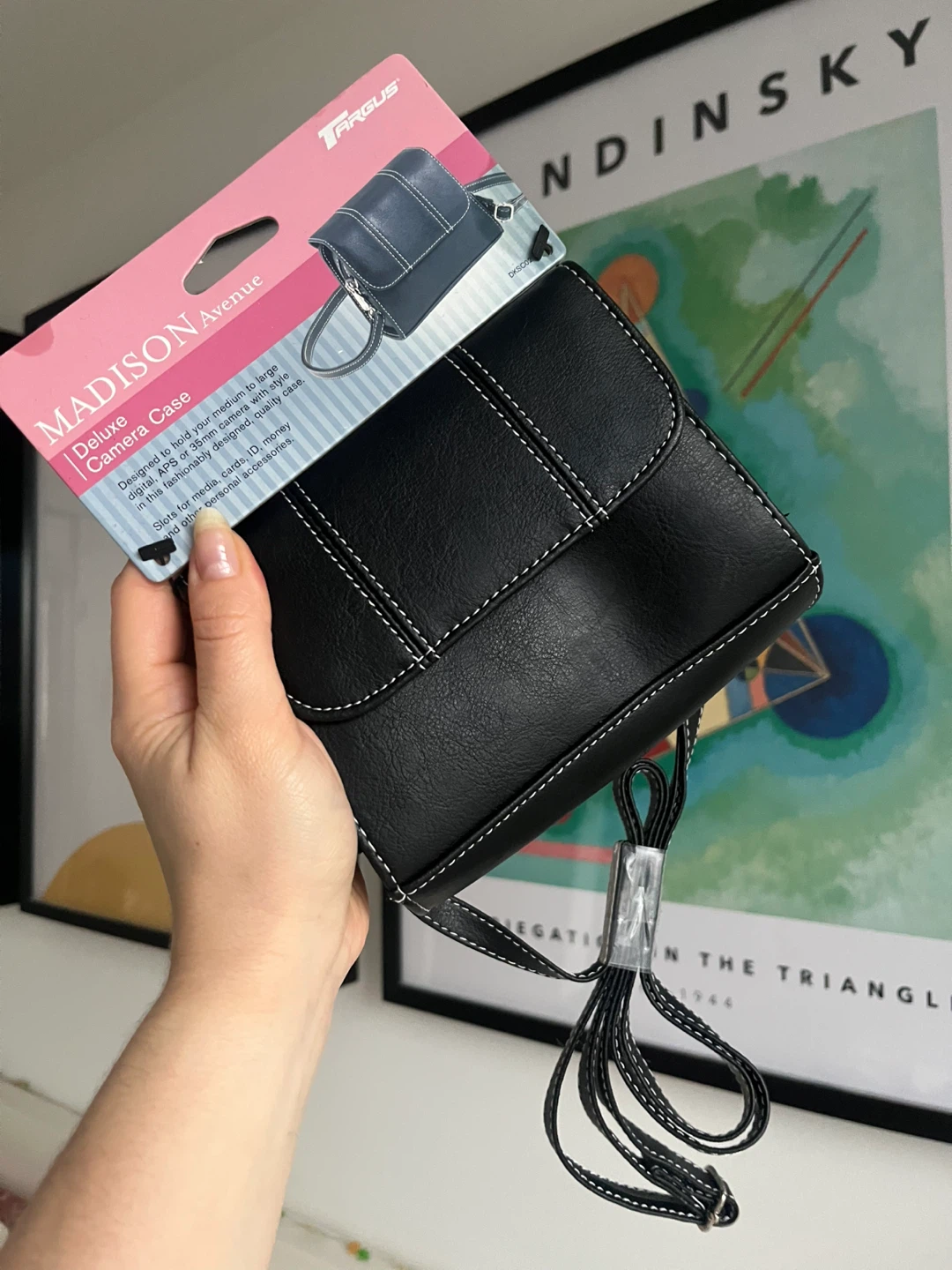 Madison Avenue Camera Case in Black