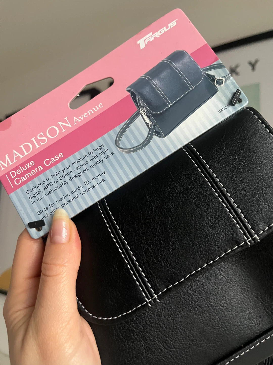 Madison Avenue Camera Case in Black - photo 2