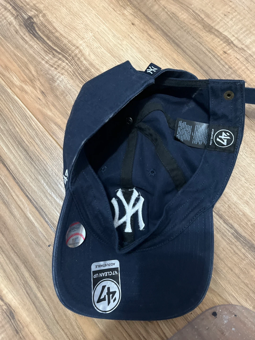 Woman’s 47 Brand New York Yankees Clean Up Adjustable Hat - photo 2