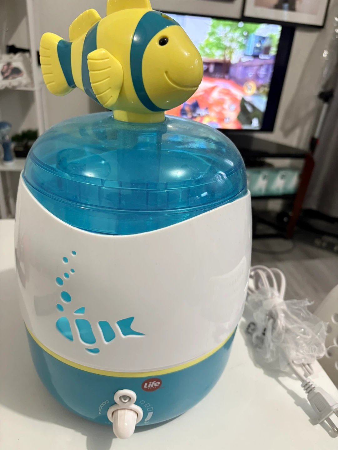 Life 2-in-1 Humidifier and Diffuser with Fish Design
